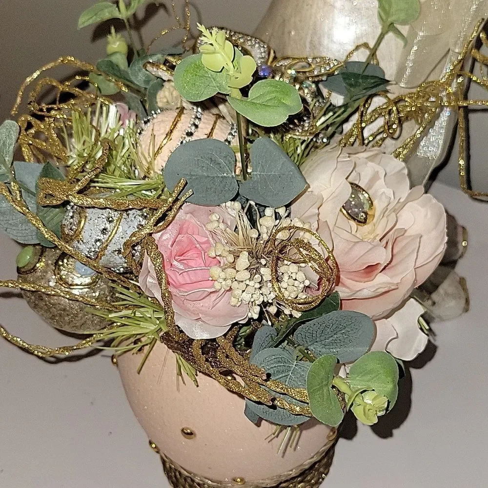 PIER1 EASTER IVORY CAPIZ FLORAL BUTTERFLY EGG GLAMOUR BUNNY CENTERPIECE PIER One